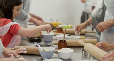 Atelier enfant musée gâteau basque sare